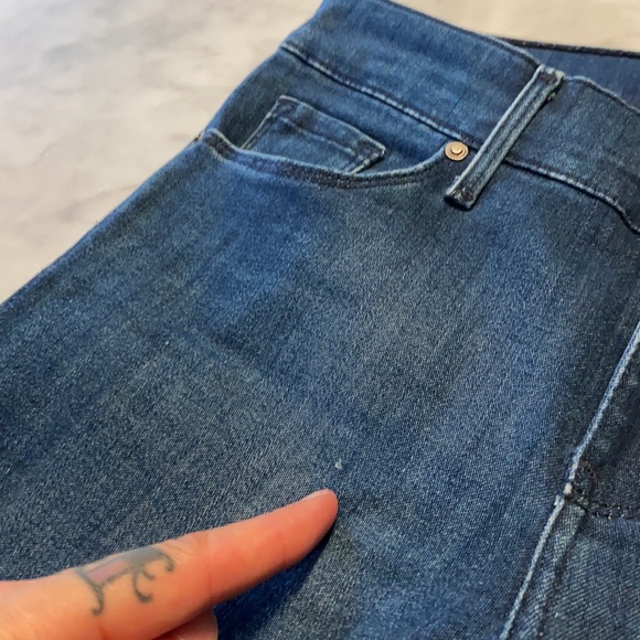 Mott & Bow jeans. Mid rise skinny. 25x28. - Picture 4 of 11